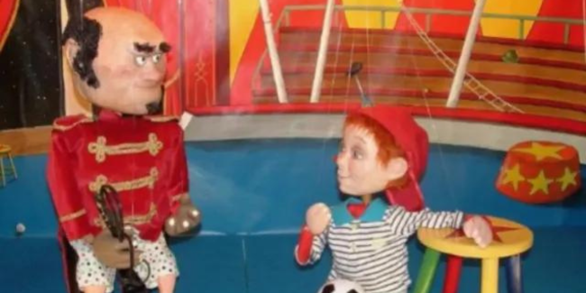 Circum : spectacle de marionnettes pour enfants, au Théâtre de Jeanne