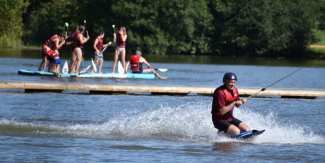 Wake Park Plessé, le plus grand téléski nautique en Loire-Atlantique