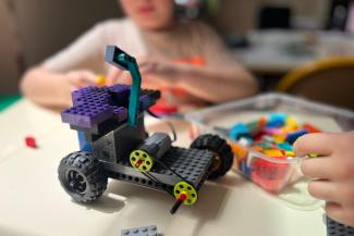 Atelier LEGO®, un anniversaire créatif à domicile avec Play-well