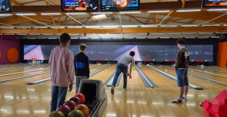 Bowlcenter Nantes : du bowling, du billard et jeux d'arcade pour toute la famille 