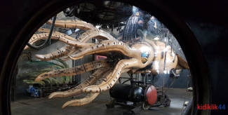 Embarquer à bord d'un monstre marin sur le Carrousel du parc des chantiers !